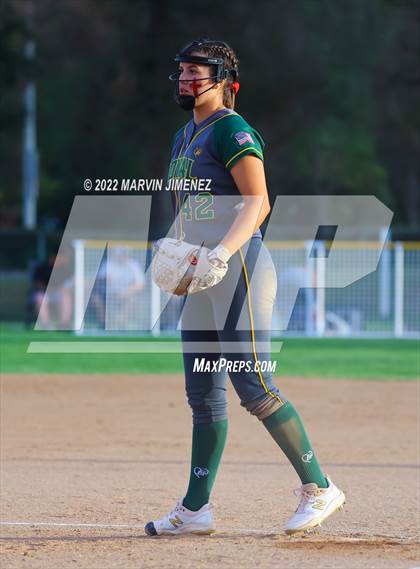 Thumbnail 3 in Royal vs. Simi High photogallery.