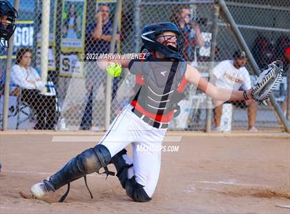 Thumbnail 3 in Royal vs. Simi High photogallery.