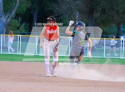 Thumbnail 1 in Royal vs. Simi High photogallery.