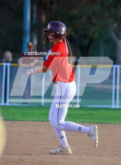 Thumbnail 1 in Royal vs. Simi High photogallery.
