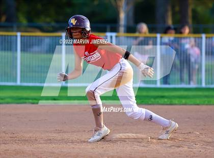 Thumbnail 3 in Royal vs. Simi High photogallery.