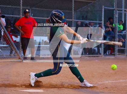 Thumbnail 3 in Royal vs. Simi High photogallery.