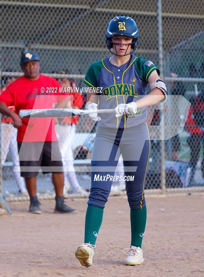 Thumbnail 2 in Royal vs. Simi High photogallery.