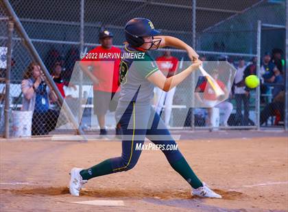 Thumbnail 1 in Royal vs. Simi High photogallery.