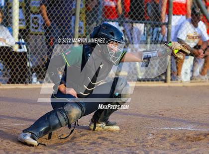 Thumbnail 2 in Royal vs. Simi High photogallery.