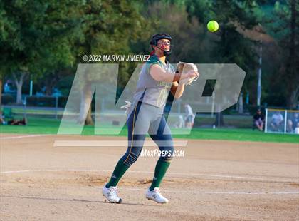 Thumbnail 3 in Royal vs. Simi High photogallery.