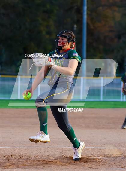 Thumbnail 2 in Royal vs. Simi High photogallery.