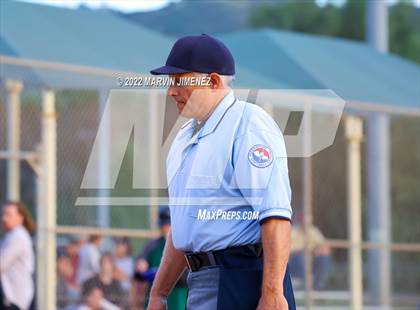 Thumbnail 3 in Royal vs. Simi High photogallery.