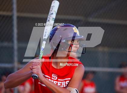 Thumbnail 2 in Royal vs. Simi High photogallery.
