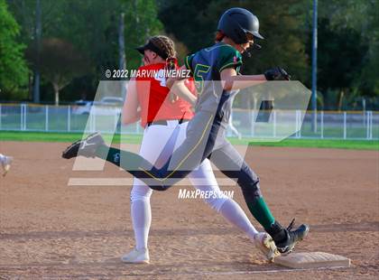 Thumbnail 2 in Royal vs. Simi High photogallery.