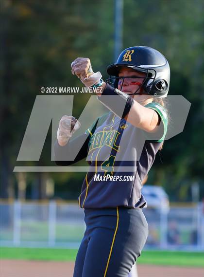 Thumbnail 2 in Royal vs. Simi High photogallery.