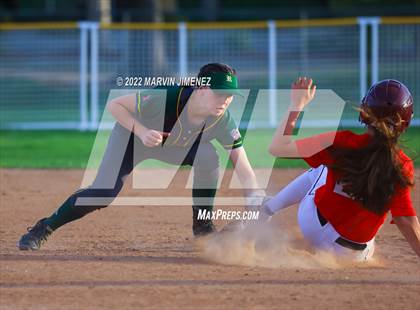 Thumbnail 2 in Royal vs. Simi High photogallery.