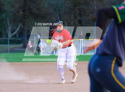 Thumbnail 2 in Royal vs. Simi High photogallery.