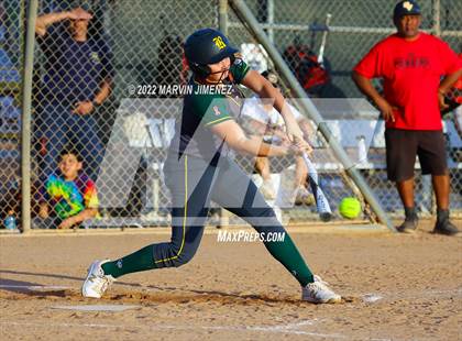 Thumbnail 3 in Royal vs. Simi High photogallery.