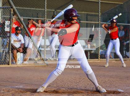 Thumbnail 1 in Royal vs. Simi High photogallery.