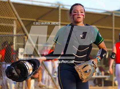 Thumbnail 3 in Royal vs. Simi High photogallery.