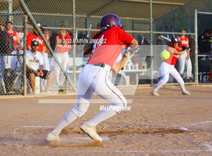 Thumbnail 1 in Royal vs. Simi High photogallery.