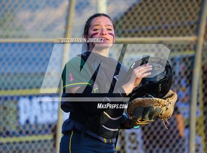 Thumbnail 1 in Royal vs. Simi High photogallery.