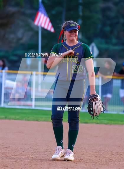 Thumbnail 3 in Royal vs. Simi High photogallery.