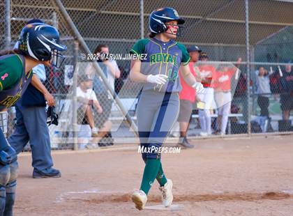 Thumbnail 1 in Royal vs. Simi High photogallery.