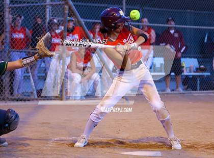Thumbnail 1 in Royal vs. Simi High photogallery.