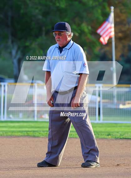 Thumbnail 3 in Royal vs. Simi High photogallery.