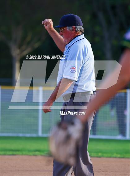 Thumbnail 2 in Royal vs. Simi High photogallery.