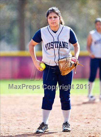 Thumbnail 3 in Columbia vs Lamar Consolidated (First Capitol Classic) photogallery.