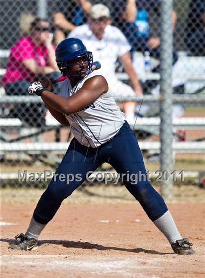 Thumbnail 2 in Columbia vs Lamar Consolidated (First Capitol Classic) photogallery.
