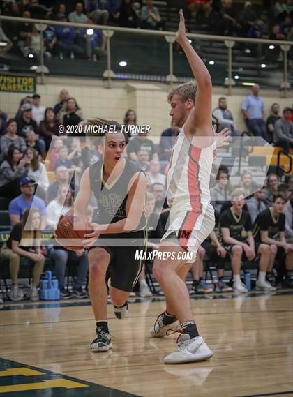 Thumbnail 1 in Kuna vs. Moscow (4A Semi-Final) photogallery.