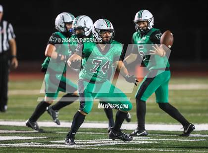 Thumbnail 3 in Eagle Rock vs Monrovia photogallery.