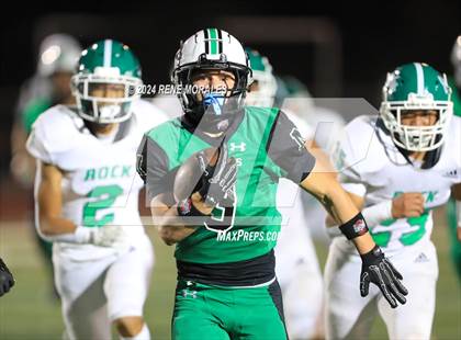 Thumbnail 3 in Eagle Rock vs Monrovia photogallery.
