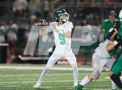 Thumbnail 2 in Eagle Rock vs Monrovia photogallery.