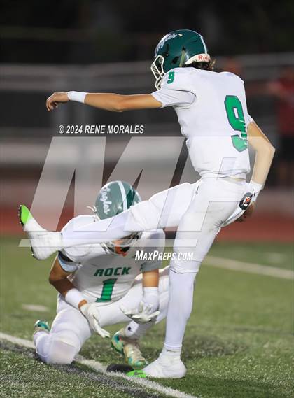 Thumbnail 1 in Eagle Rock vs Monrovia photogallery.