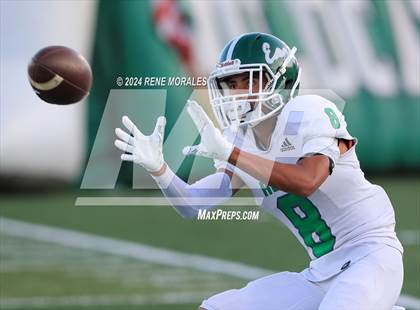Thumbnail 2 in Eagle Rock vs Monrovia photogallery.