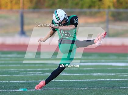 Thumbnail 3 in Eagle Rock vs Monrovia photogallery.