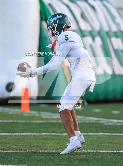 Thumbnail 3 in Eagle Rock vs Monrovia photogallery.