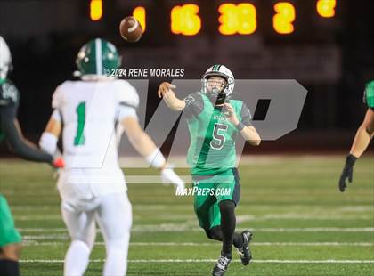 Thumbnail 2 in Eagle Rock vs Monrovia photogallery.
