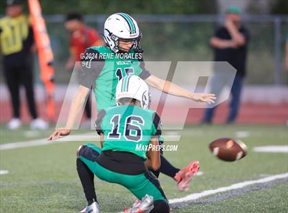 Thumbnail 3 in Eagle Rock vs Monrovia photogallery.