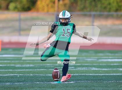 Thumbnail 3 in Eagle Rock vs Monrovia photogallery.