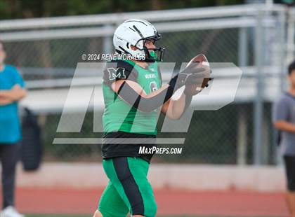 Thumbnail 2 in Eagle Rock vs Monrovia photogallery.