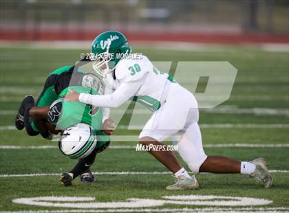 Thumbnail 1 in Eagle Rock vs Monrovia photogallery.