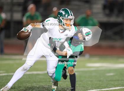 Thumbnail 3 in Eagle Rock vs Monrovia photogallery.