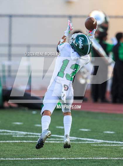 Thumbnail 2 in Eagle Rock vs Monrovia photogallery.