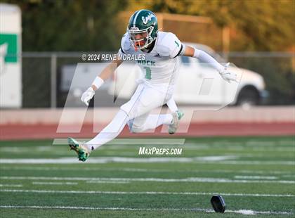 Thumbnail 1 in Eagle Rock vs Monrovia photogallery.