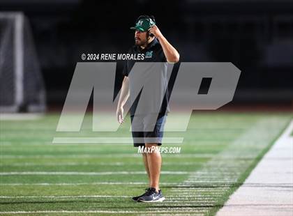Thumbnail 3 in Eagle Rock vs Monrovia photogallery.
