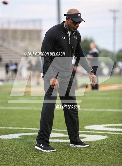 Thumbnail 1 in Cedar Hill @ DeSoto photogallery.