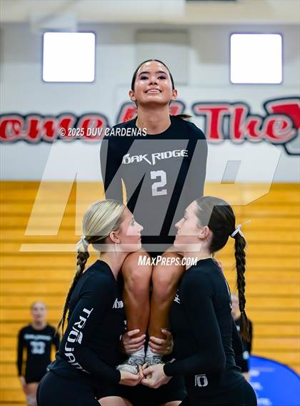 Thumbnail 1 in Oak Ridge vs. Whitney (CIF SJS Div 1 Semifinals Stunt) photogallery.