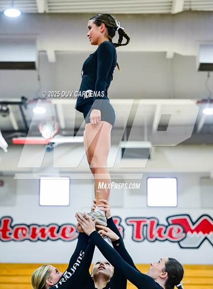 Thumbnail 2 in Oak Ridge vs. Whitney (CIF SJS Div 1 Semifinals Stunt) photogallery.
