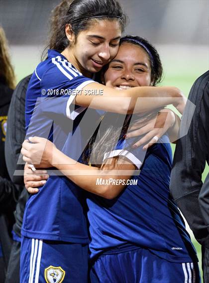 Thumbnail 1 in Roseville vs. River City (CIF SJS D2 Final) photogallery.